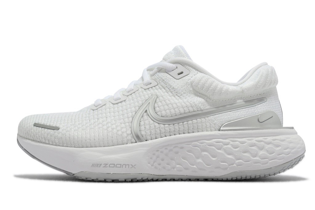 Tênis Nike ZoomX Invincible Run Flyknit 2 - Branco e Prata - Feminino 