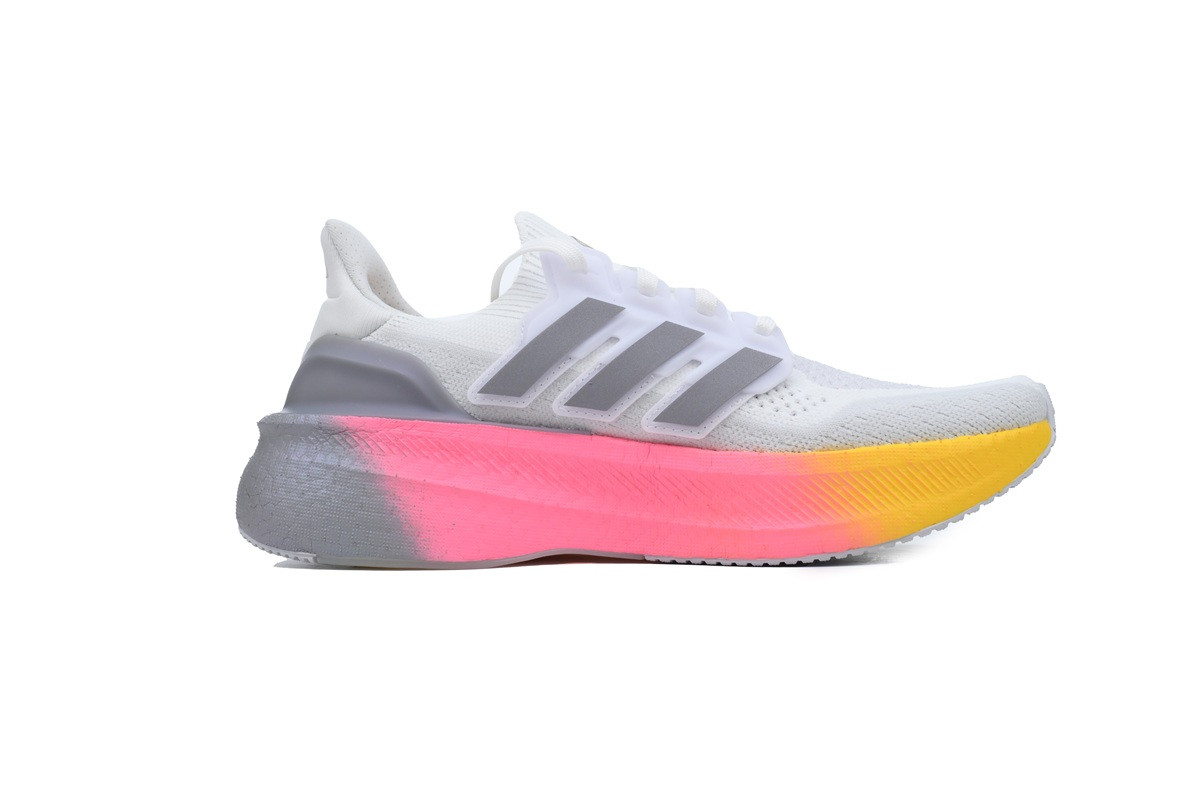 Tênis Adidas Ultraboost 5 - Masculino - Branco e Rosa